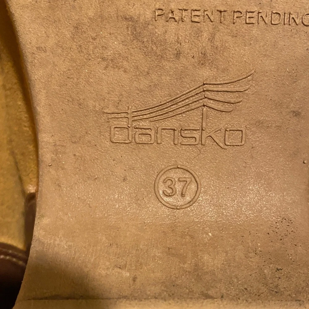 Dansko Tan and Brown Leather clogs - Picture 5 of 8